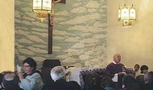 Deacon Bob Bonta distributing Communion